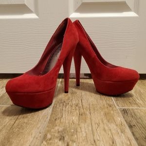 Heels size 7